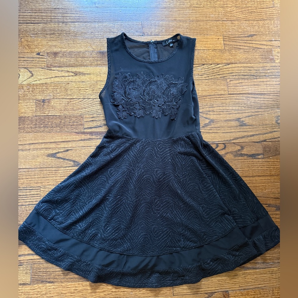 Sleeveless Black Mini Dress with Floral Appliqué